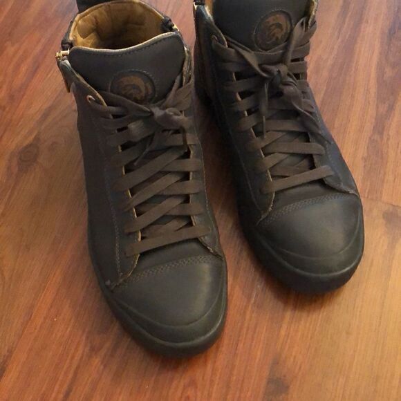 Victoria’s Secret lace and crochet red Demi cup bra size 32D. - Picture 7 of 9